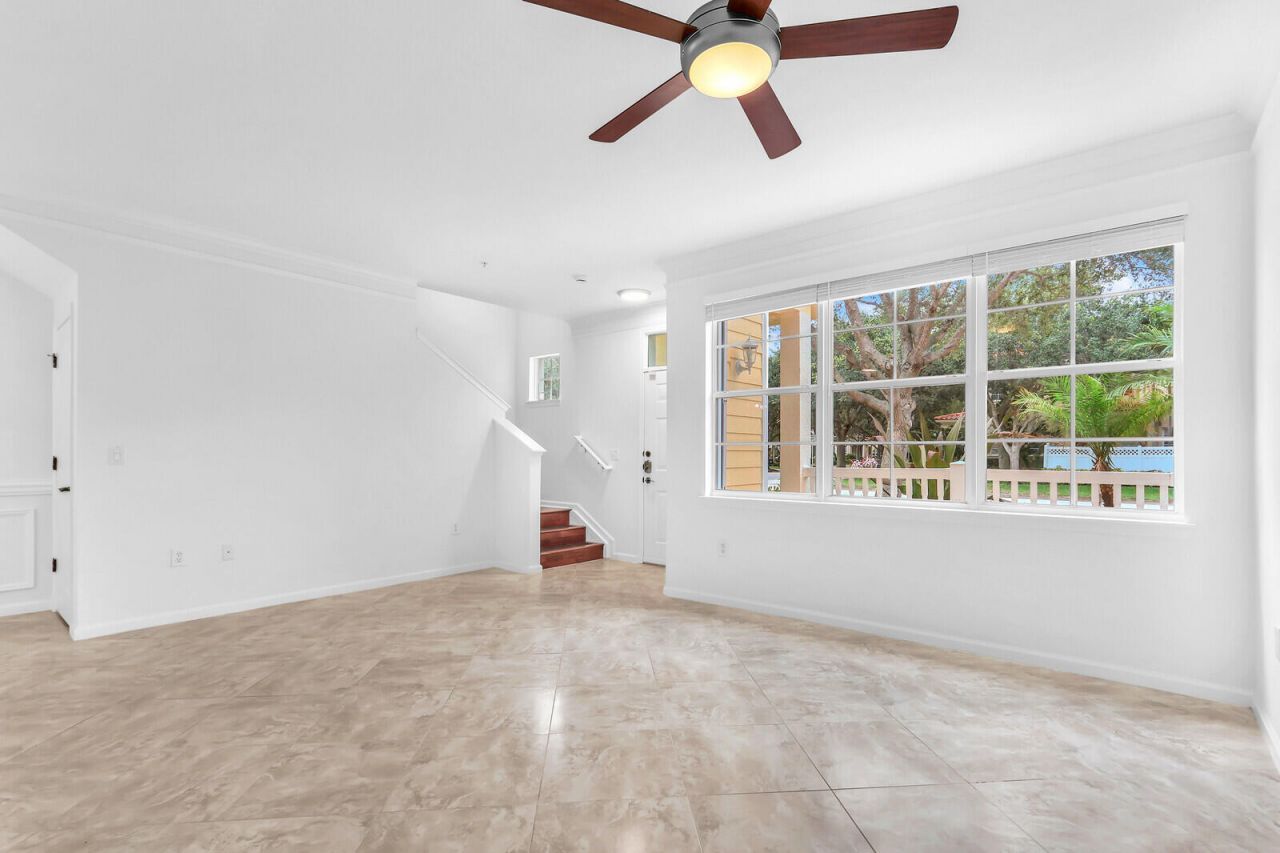 826 Dakota Drive, Unit 105, Jupiter, FL 33458 Photo