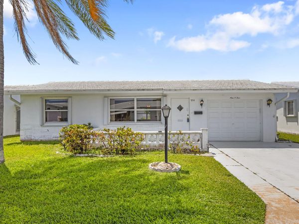 904 SW 5th Court, Boynton Beach, FL 33426