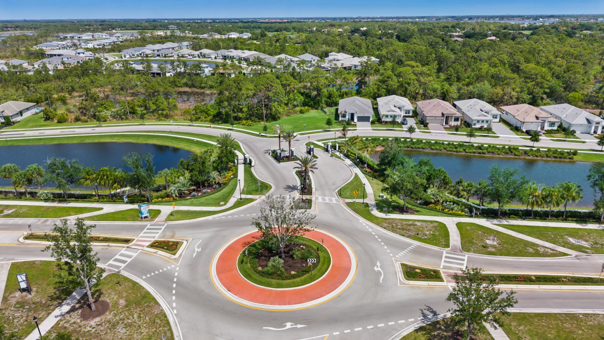 2044 SE Mosaic Boulevard, Port Saint Lucie, FL 34984 Photo