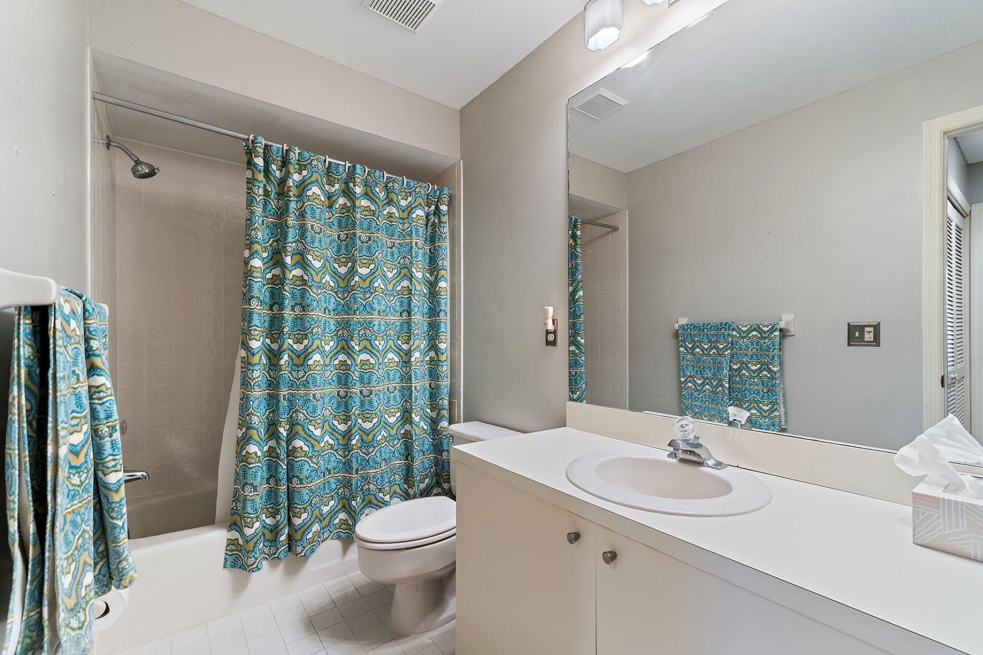 6503 SE Williamsburg Drive, Unit 104, Hobe Sound, FL 33455 Photo
