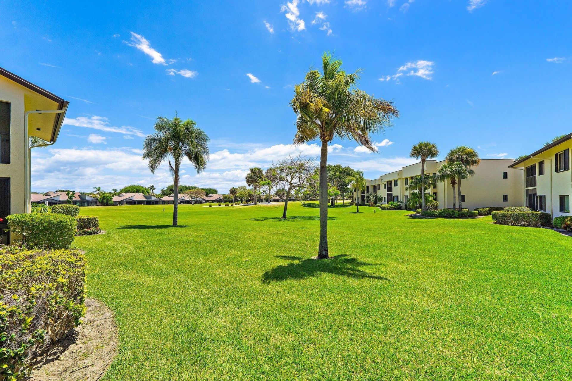 6503 SE Williamsburg Drive, Unit 104, Hobe Sound, FL 33455 Photo