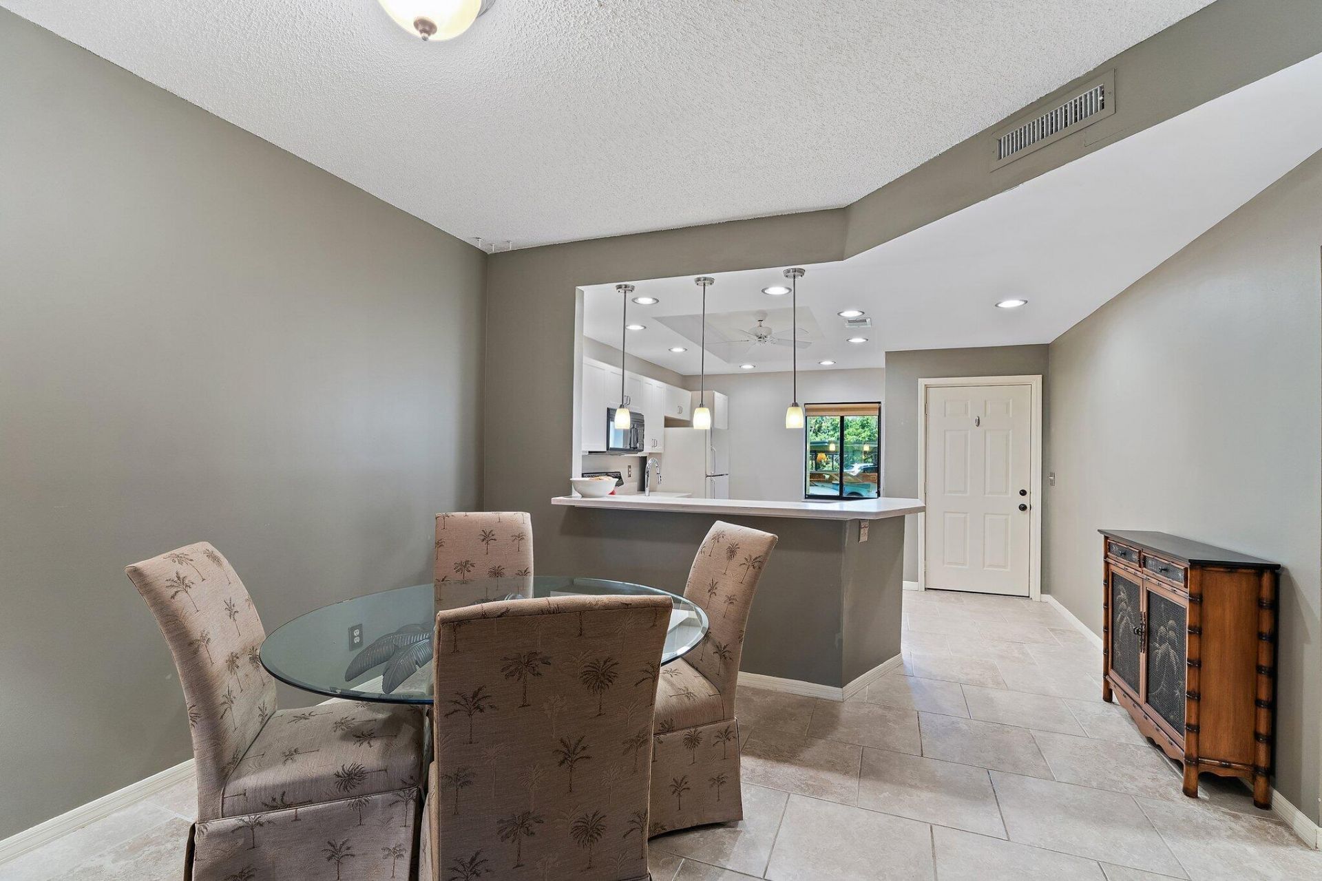 6503 SE Williamsburg Drive, Unit 104, Hobe Sound, FL 33455 Photo