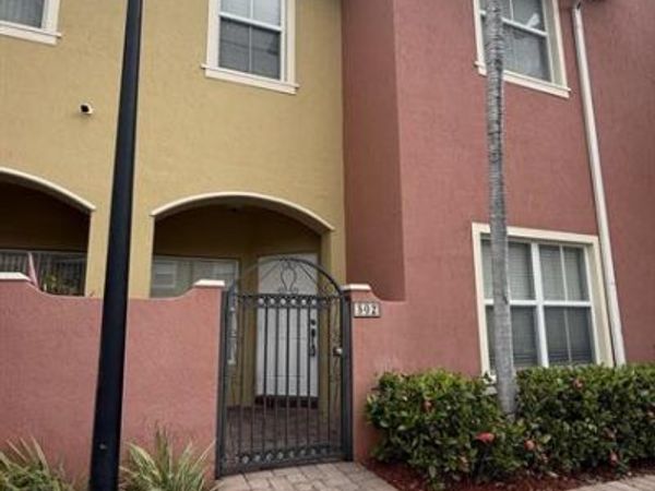 2851 W Prospect Road, Unit 502, Fort Lauderdale, FL 33309