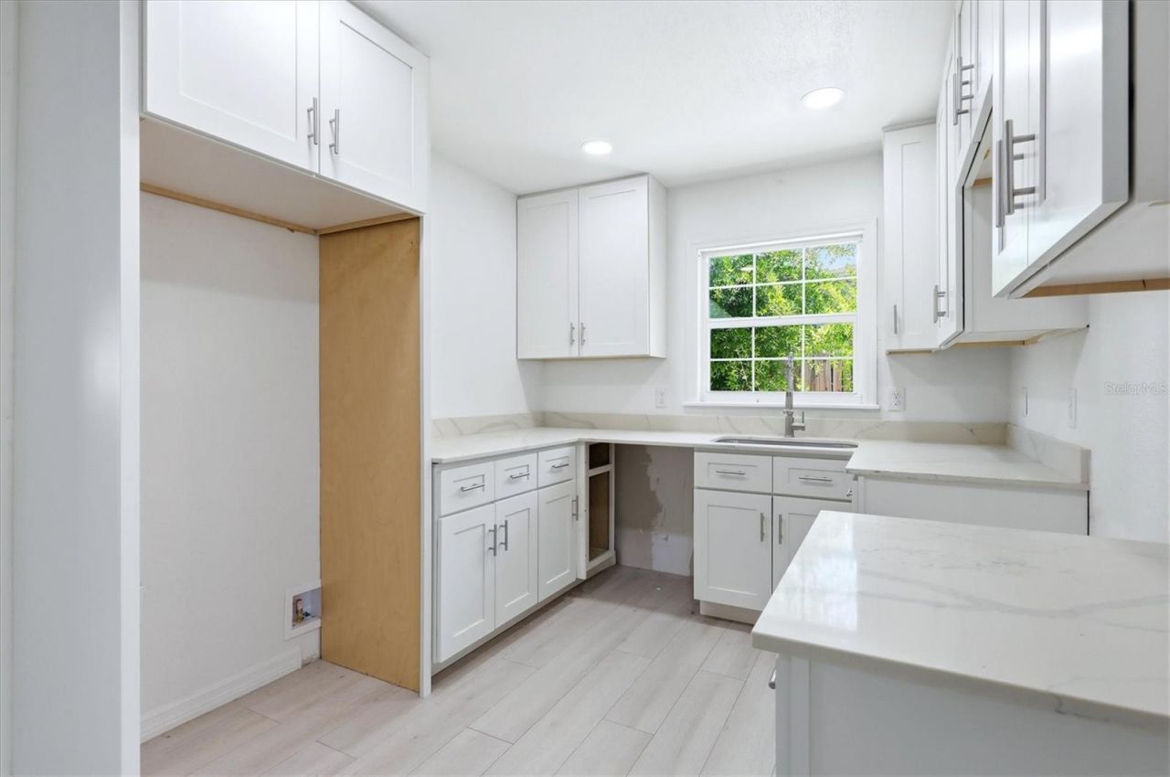 2901 Poplar Street , Sarasota, FL 34237 Photo