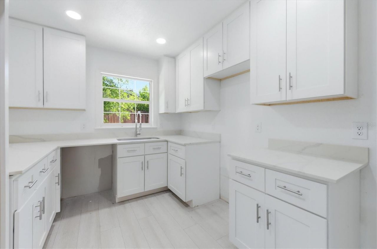 2901 Poplar Street , Sarasota, FL 34237 Photo
