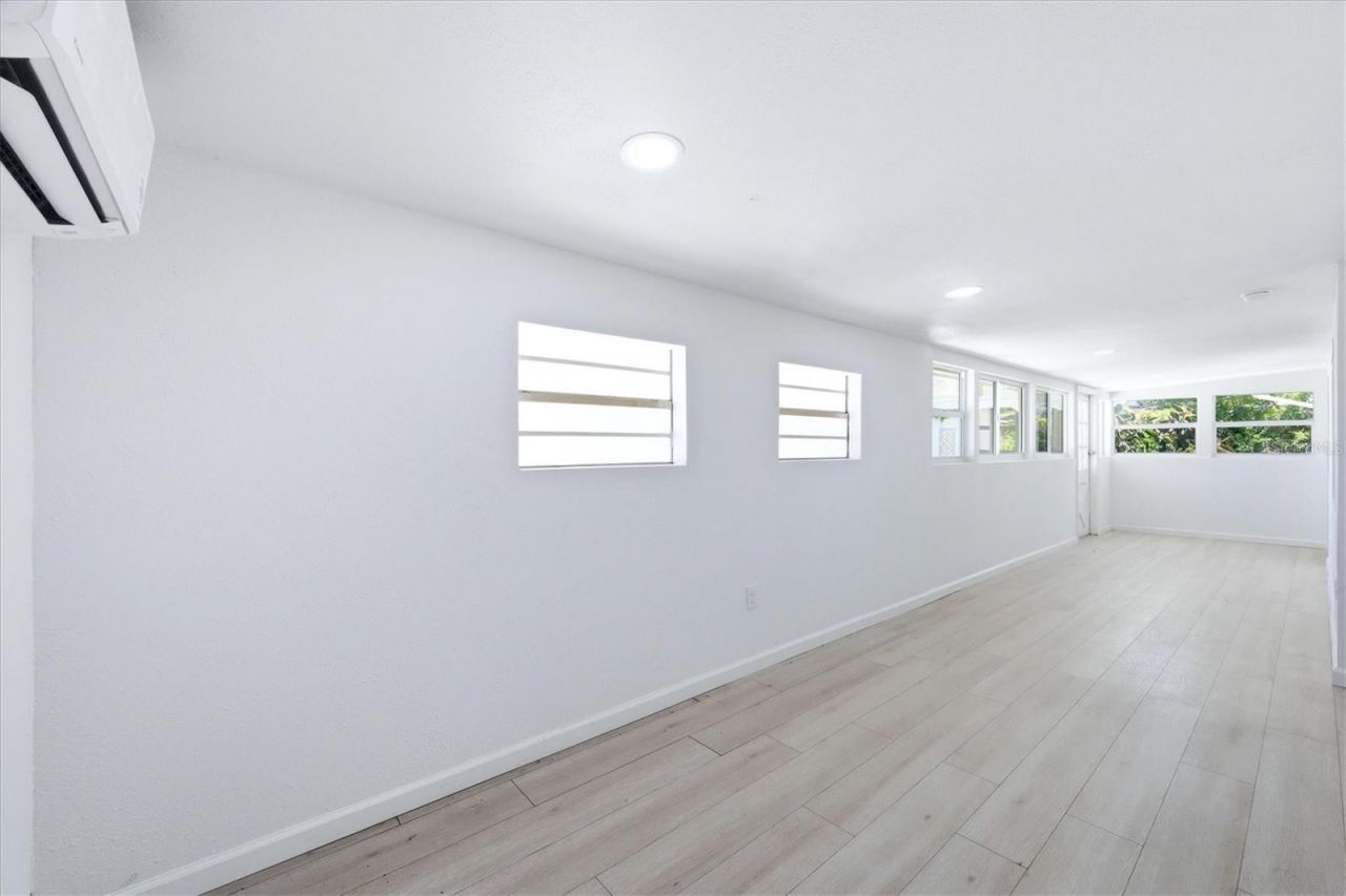 2901 Poplar Street , Sarasota, FL 34237 Photo