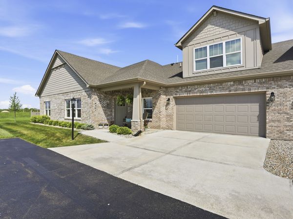 2307 Saddle Drive , Shelbyville, IN 46176