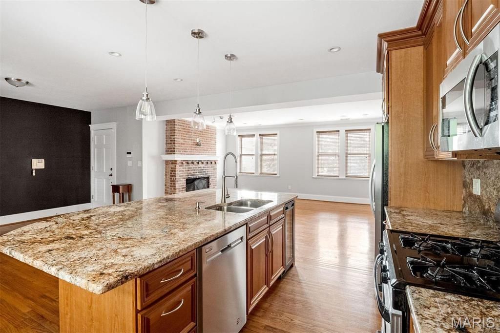 319 N Taylor Avenue , Unit C, Saint Louis, MO 63108 Main Photo