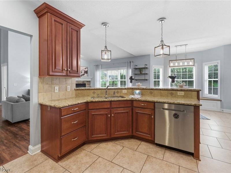 8888 Scotsbury Street NW, Massillon, OH 44646 Photo 16