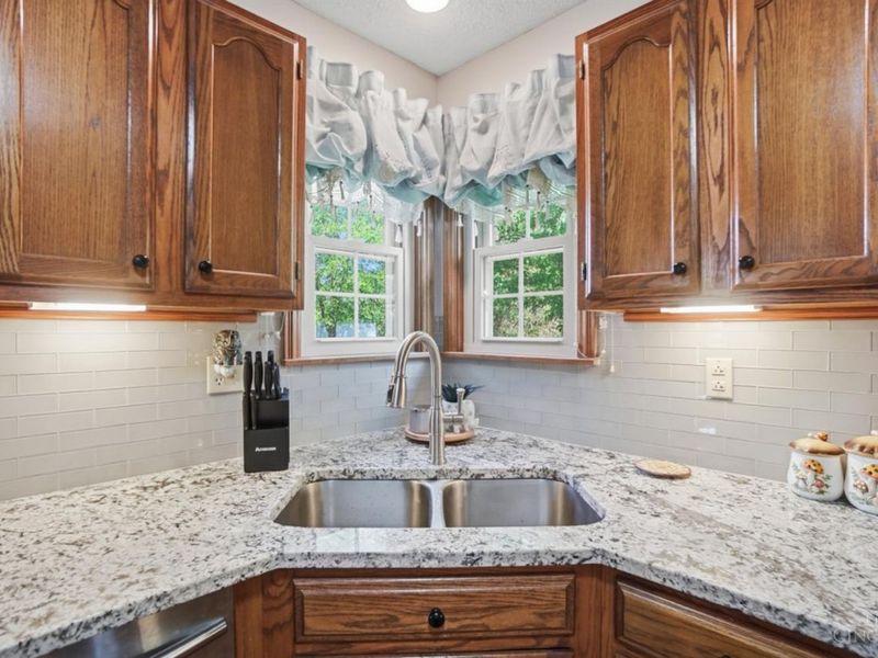 295 Leslie Drive, Washington Township, OH 45177 Photo 19