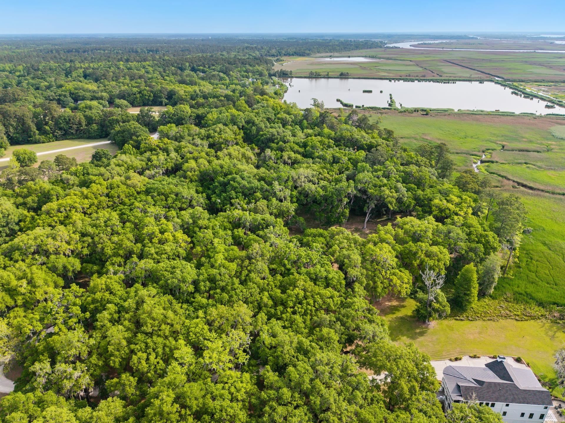 681 Grand Oak Dr. Photo 17