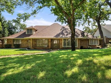 1801 High Vista Court, Fort Worth, TX 76112
