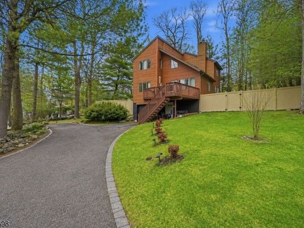 30 Eatontown Rd, West Milford, NJ 07421
