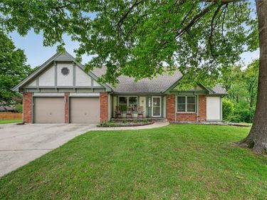 6505 N Wabash Avenue, Gladstone, MO 64118