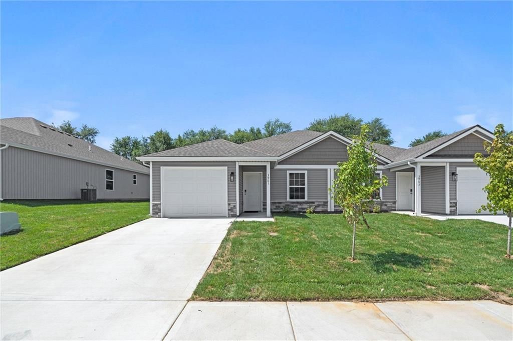3820 NW 93rd Street, Kansas City, MO 64154 Main Photo
