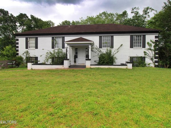 329 Boyds Creek Hwy, Seymour, TN 37865