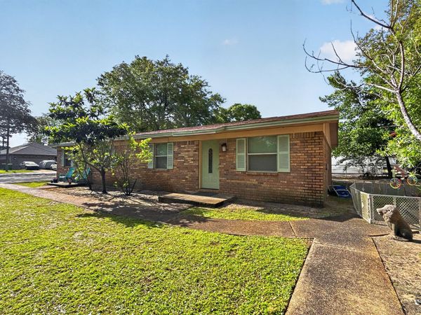 806 Fairview Drive, Unit B, Fort Walton Beach, FL 32547