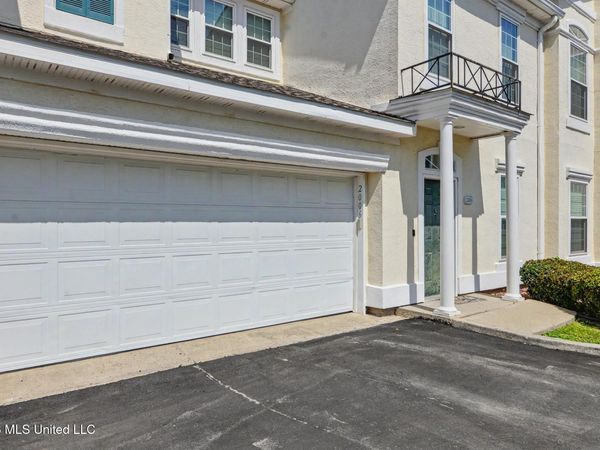 2252 Beach Drive, Gulfport, MS 39507