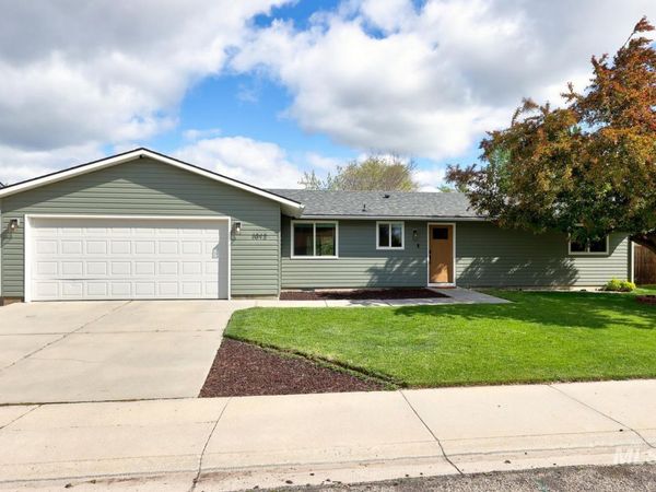 1012 W Chateau Ave, Meridian, ID 83646