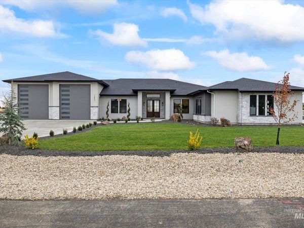 16852 Long Meadow Dr, Caldwell, ID 83607