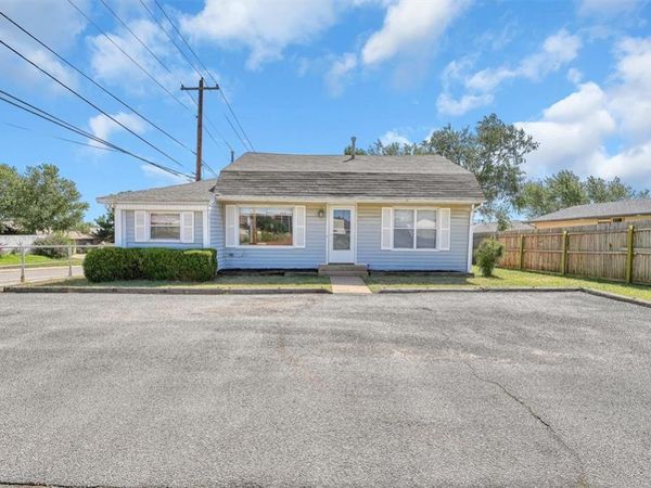 1106 N Indiana Street, Weatherford, OK 73096