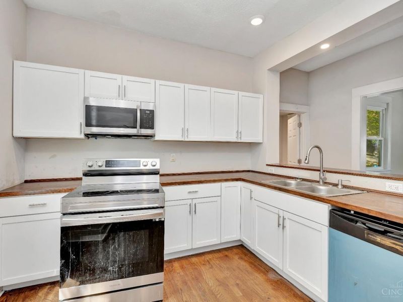 3673 Vine Street, Cincinnati, OH 45220 Photo 11