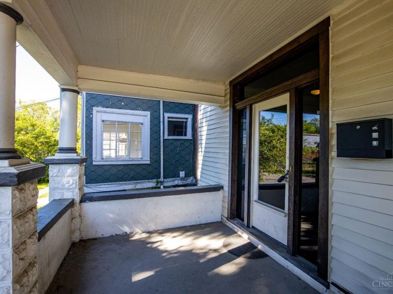 3673 Vine Street, Cincinnati, OH 45220 Photo 2