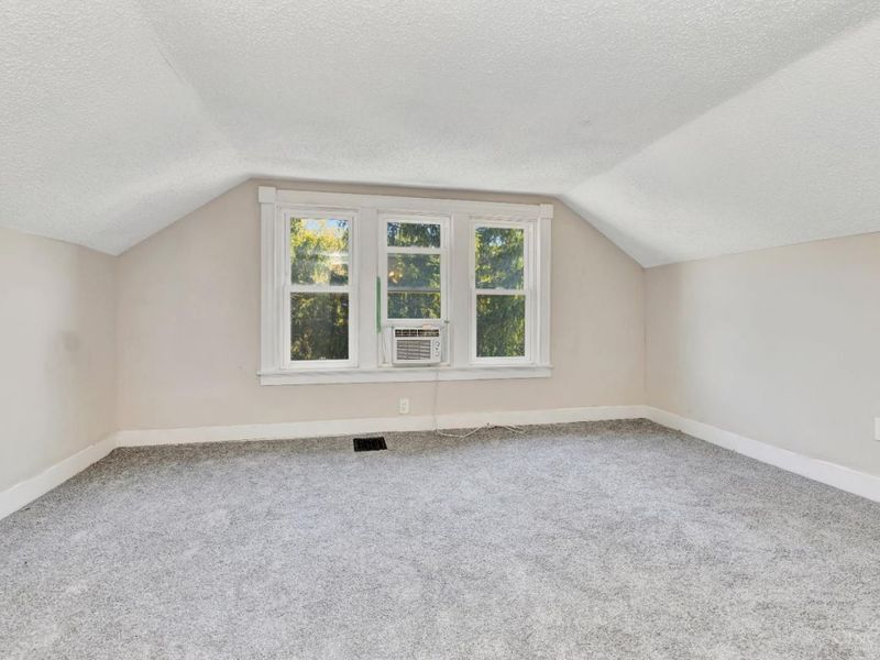 3673 Vine Street, Cincinnati, OH 45220 Photo 20