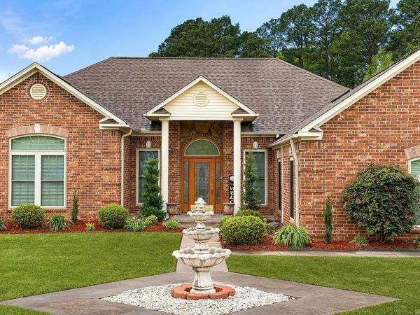 7203 Lakewood Court, Pine Bluff, AR 71603