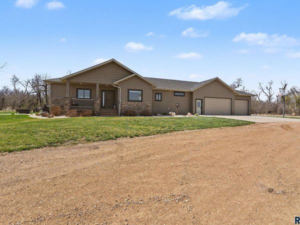 44856 225th St, Ramona, SD 57054
