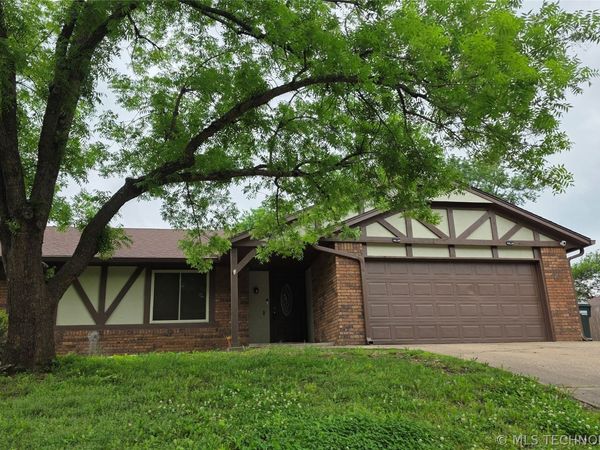 2503 Parkwood Drive, Claremore, OK 74017