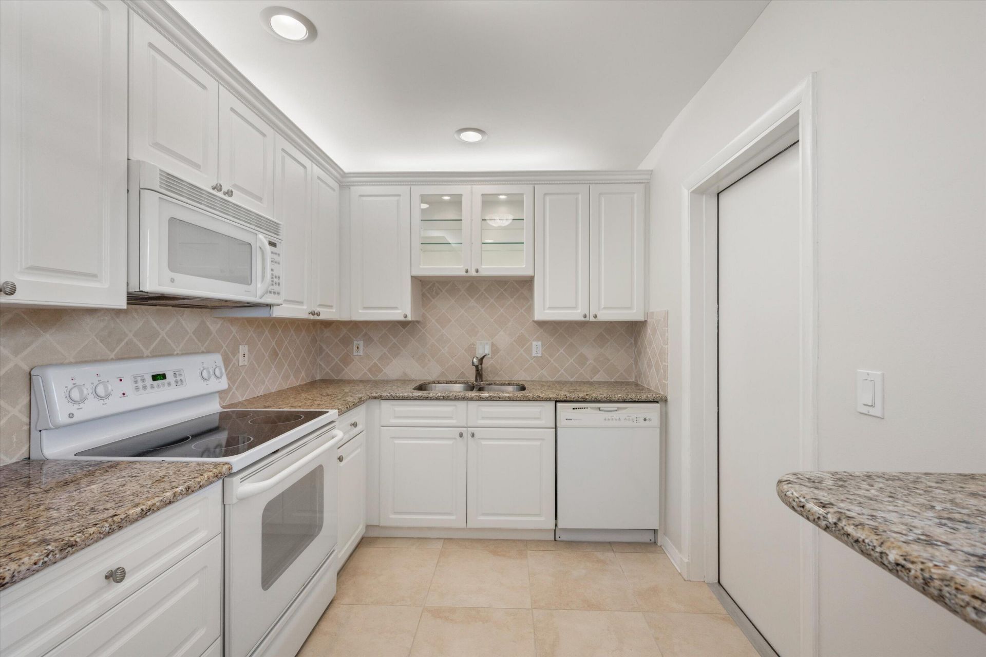 16 SE Turtle Creek Drive, Unit E, Tequesta, FL 33469 Photo