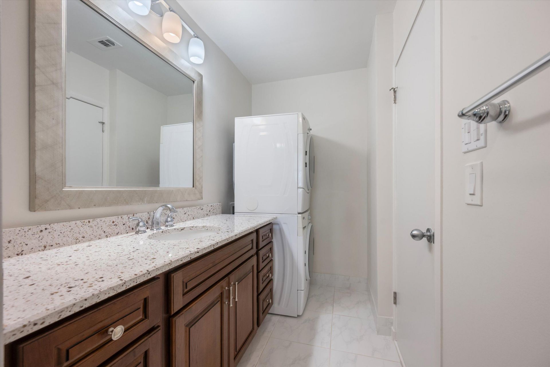 16 SE Turtle Creek Drive, Unit E, Tequesta, FL 33469 Photo