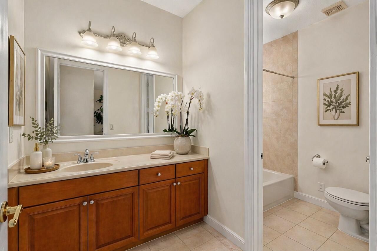 9905 Coronado Lake Drive, Boynton Beach, FL 33437 Photo