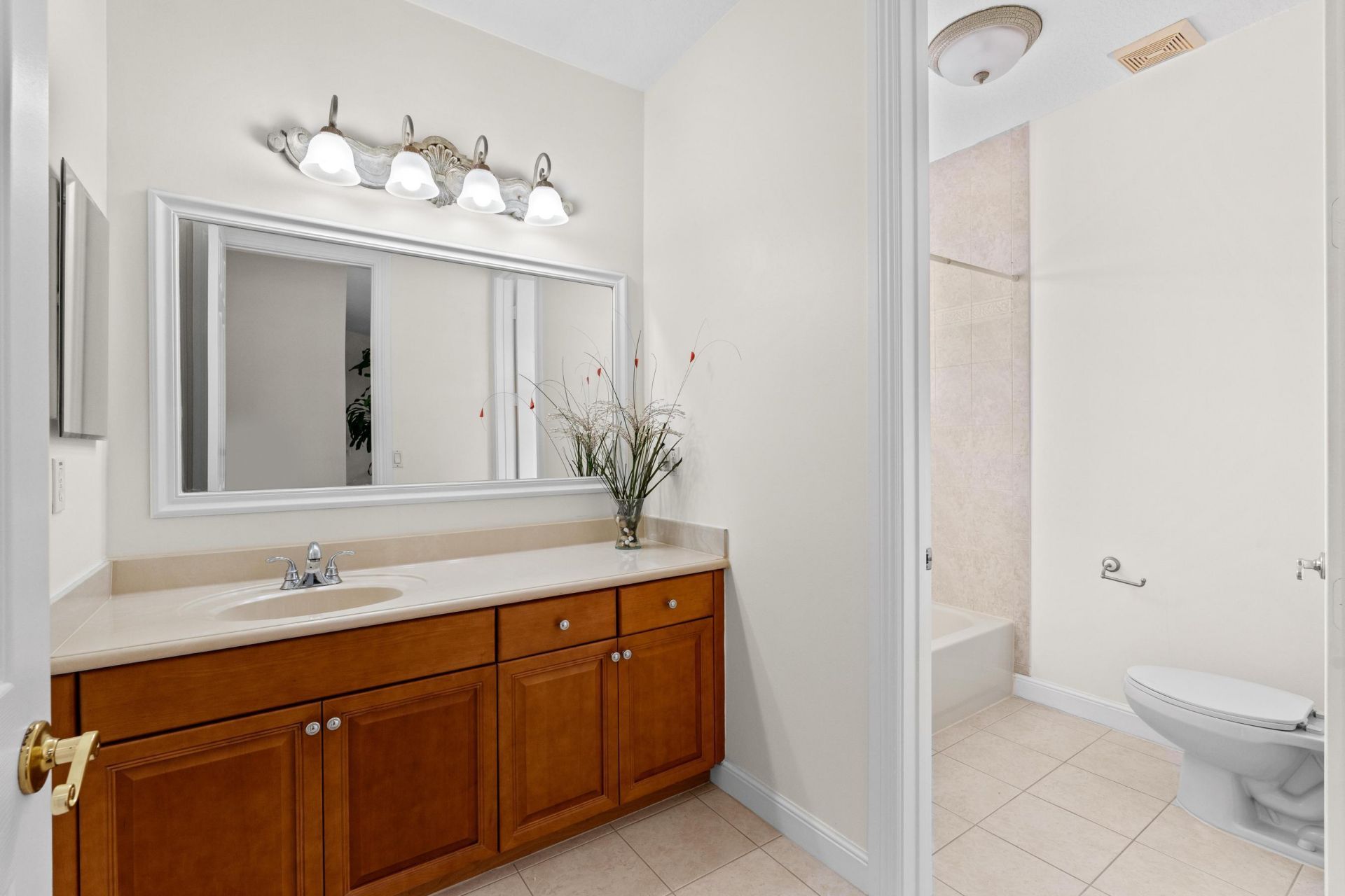 9905 Coronado Lake Drive, Boynton Beach, FL 33437 Photo