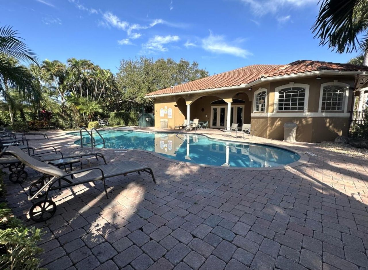9905 Coronado Lake Drive, Boynton Beach, FL 33437 Photo