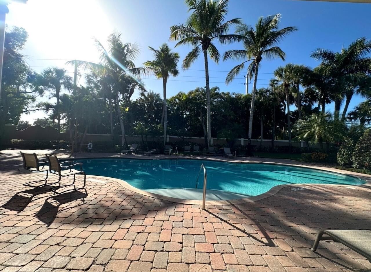 9905 Coronado Lake Drive, Boynton Beach, FL 33437 Photo