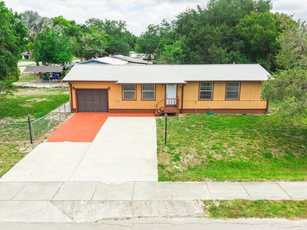 612 SW 9th Street, Okeechobee, FL 34974