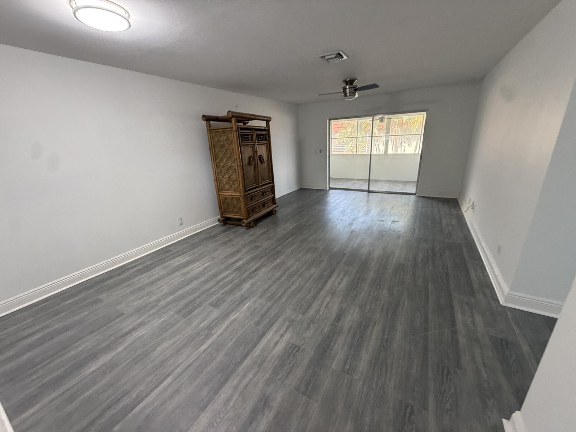 12009 Poinciana Boulevard, Unit 207, Royal Palm Beach, FL 33411 Photo