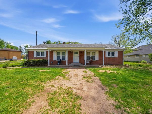 3308 E CEDAR HILLS Drive, Chillicothe, IL 61523