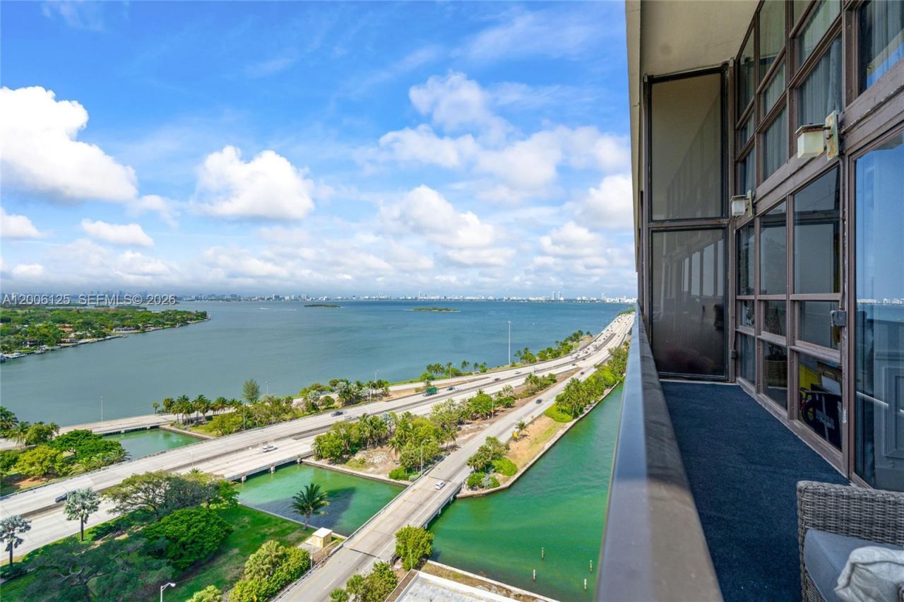 600 NE 36th St , Unit PH2, Miami, FL 33137 Photo