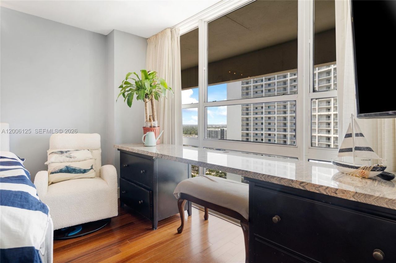 600 NE 36th St , Unit PH2, Miami, FL 33137 Photo