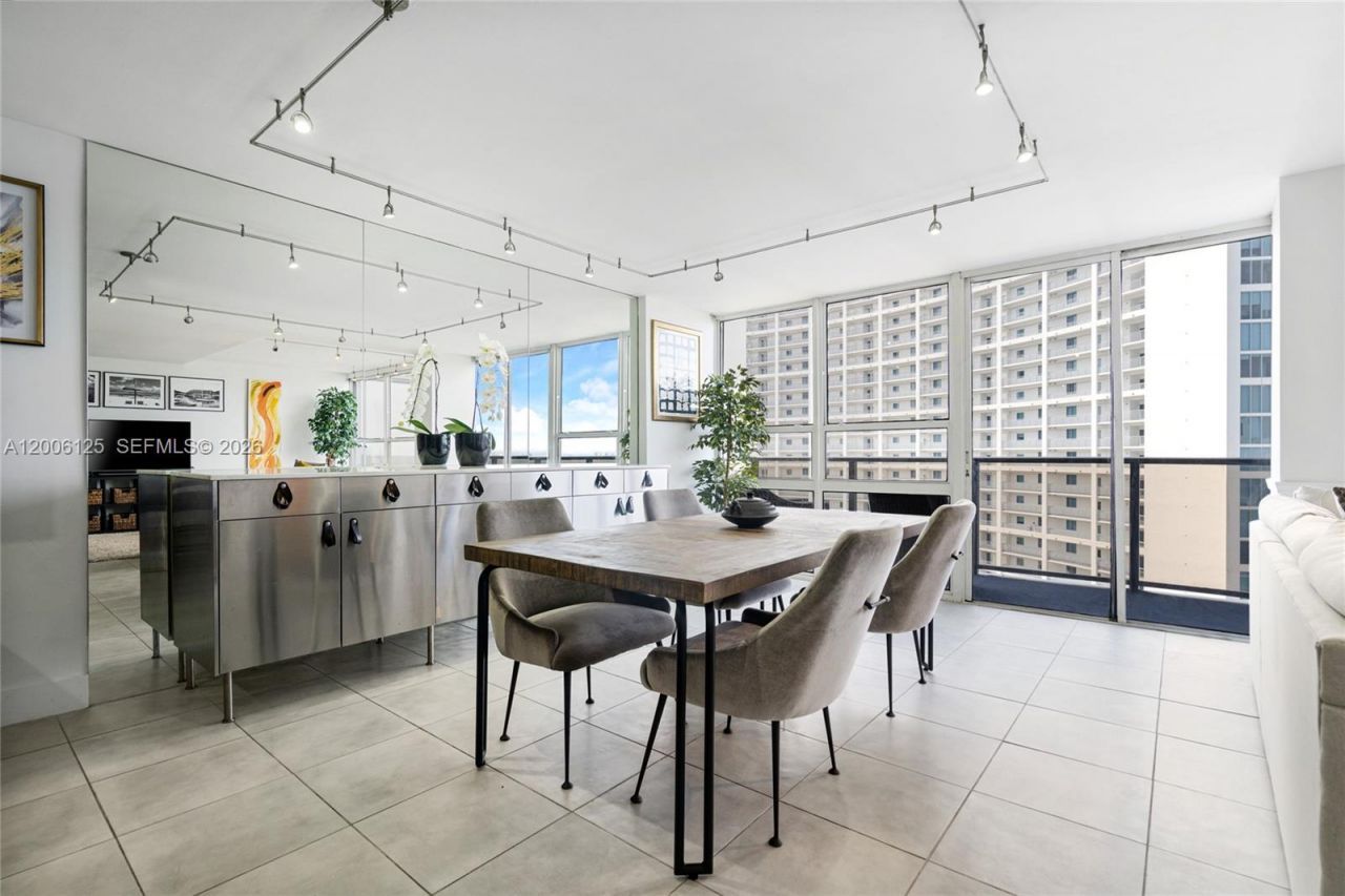 600 NE 36th St , Unit PH2, Miami, FL 33137 Photo