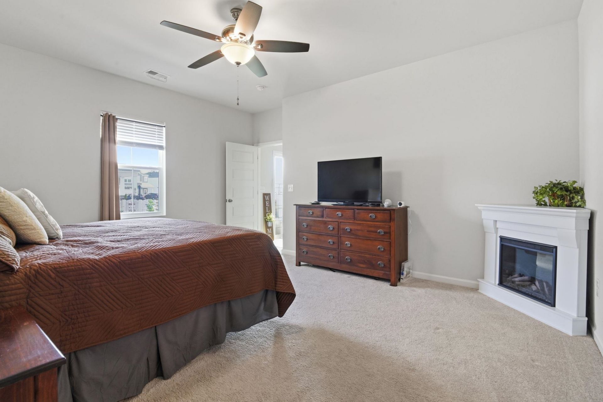1100 Saltgrass Way Photo 13