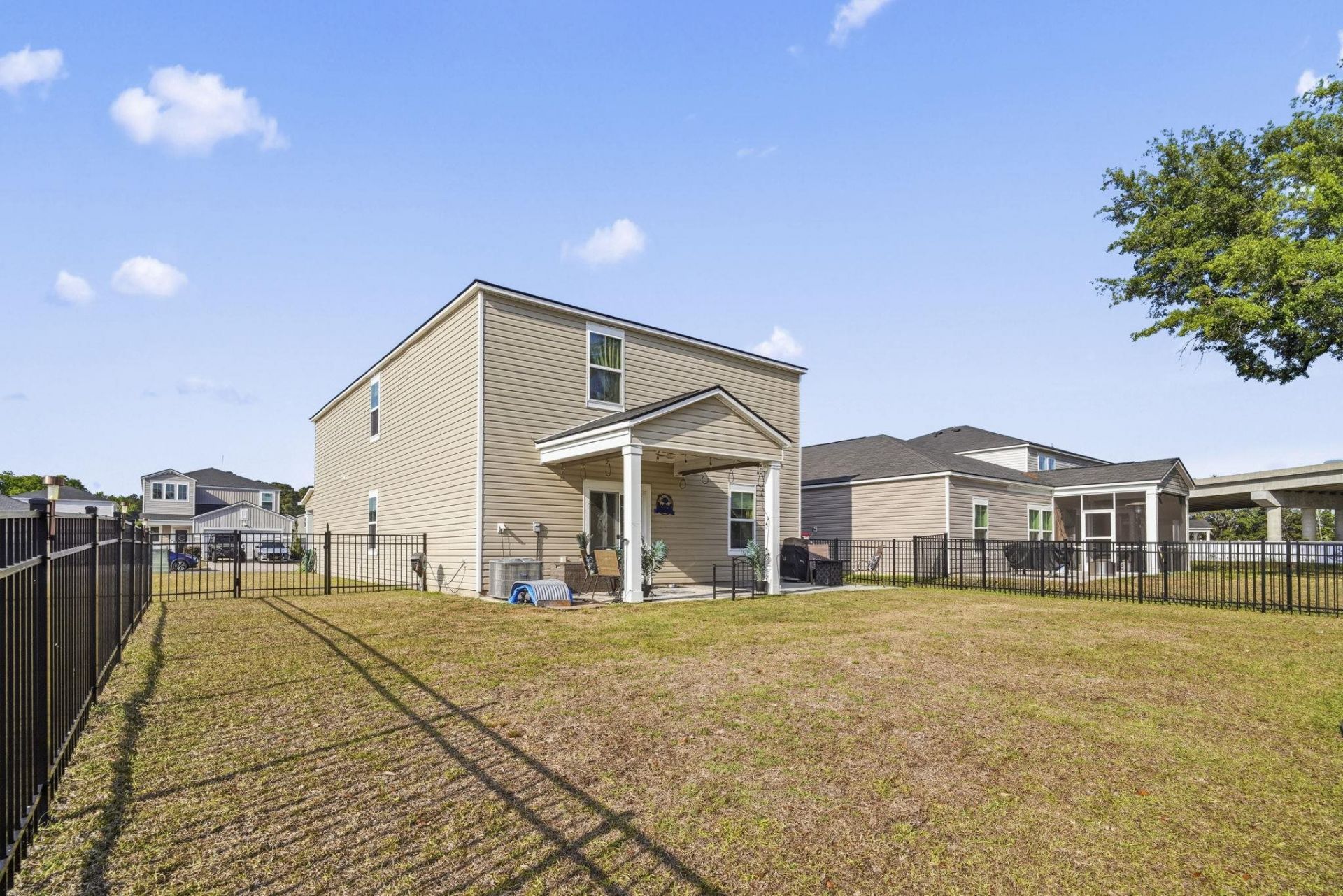 1100 Saltgrass Way Photo 28