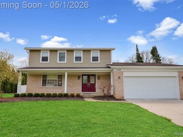 1100 Shallowdale Drive, Troy, MI 48085