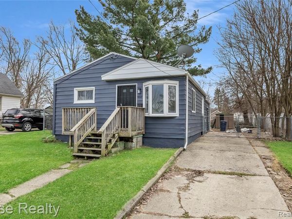 657 Barrie Avenue , Flint, MI 48507