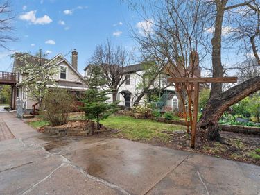 321 22nd Avenue NE, Minneapolis, MN 55418