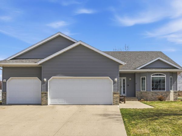 3336 Monroe Street S, Fargo, ND 58104