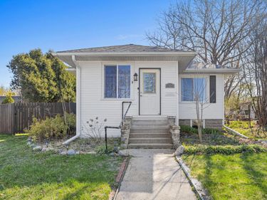 1068 Cherokee Avenue, West Saint Paul, MN 55118